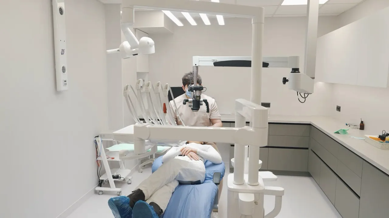 Mitachi Dental operating room